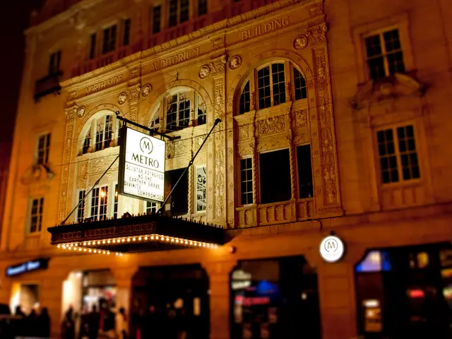 Construction of the Metropol Theatre at Nollendorfplatz undergoes renovation